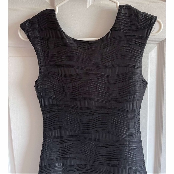 Guess little black dress - Picture 3 of 3